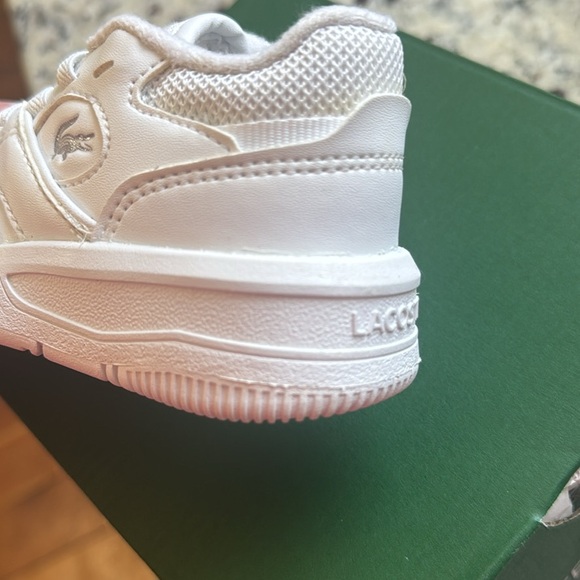 *NEW* LACOSTE TODDLER LINESHOT TENNIS SNEAKER WHITE 5.5 w/ BOX - Picture 2 of 8